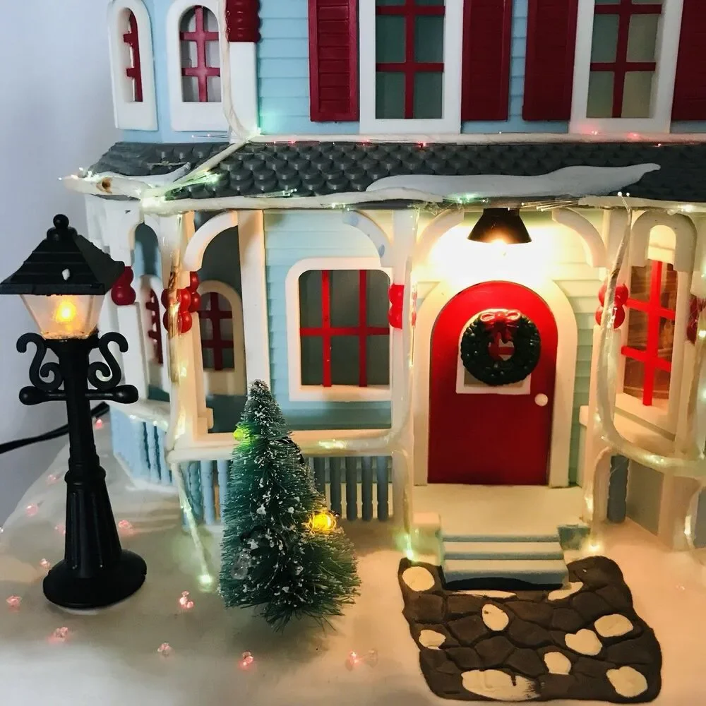 Vintage Avon 2001 Holiday Splendor Lighted Fiber Optic House Color Changing New!